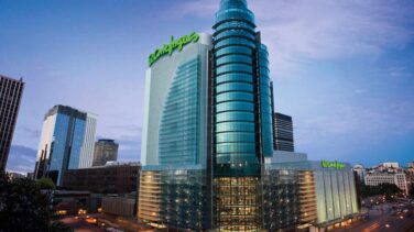 S&P otorga a las emisiones de El Corte Inglés ráting de 'bono basura'