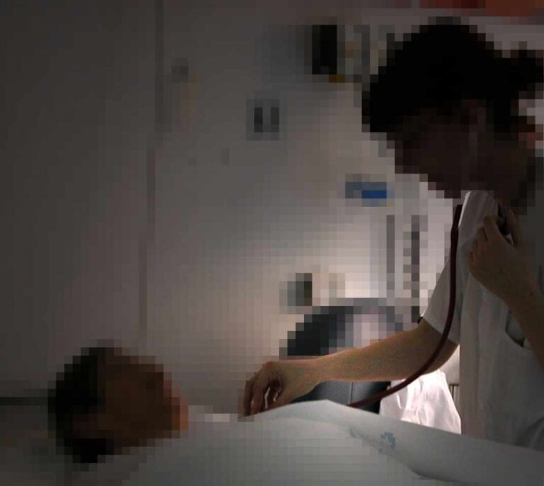 Eutanasia vs. Cuidados paliativos: las claves de la batalla que hoy arranca en el Congreso