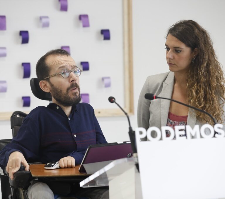 Iglesias y Montero anunciaron el plebiscito sin consultar a la ejecutiva de Podemos