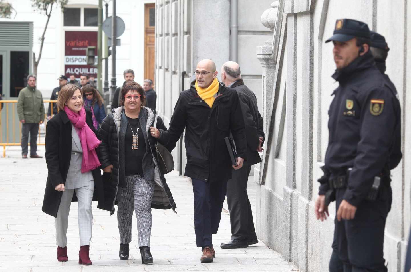 Carme Forcadell, Dolors Bassa y Raül Romeva, antes de entrar al Tribunal Supremo.