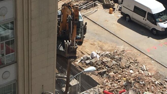 Decenas de evacuados en Madrid por una fuga en las obras de la Operación Canalejas