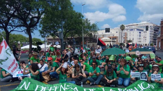 Manifestación de interinos en Sevilla.