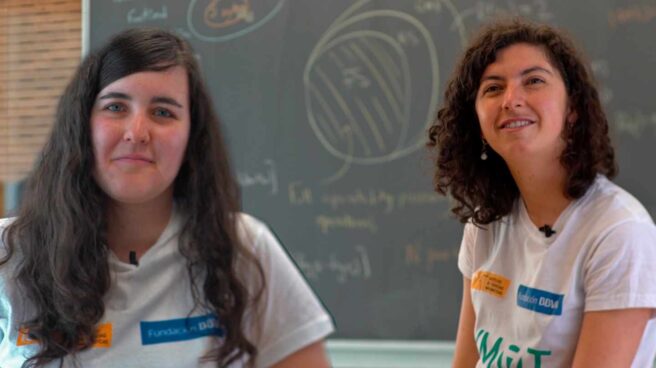 Las matemáticas Ángela Capel y Patricia Contreras en el ICMAT Las matemáticas Ángela Capel y Patricia Contreras en el ICMAT