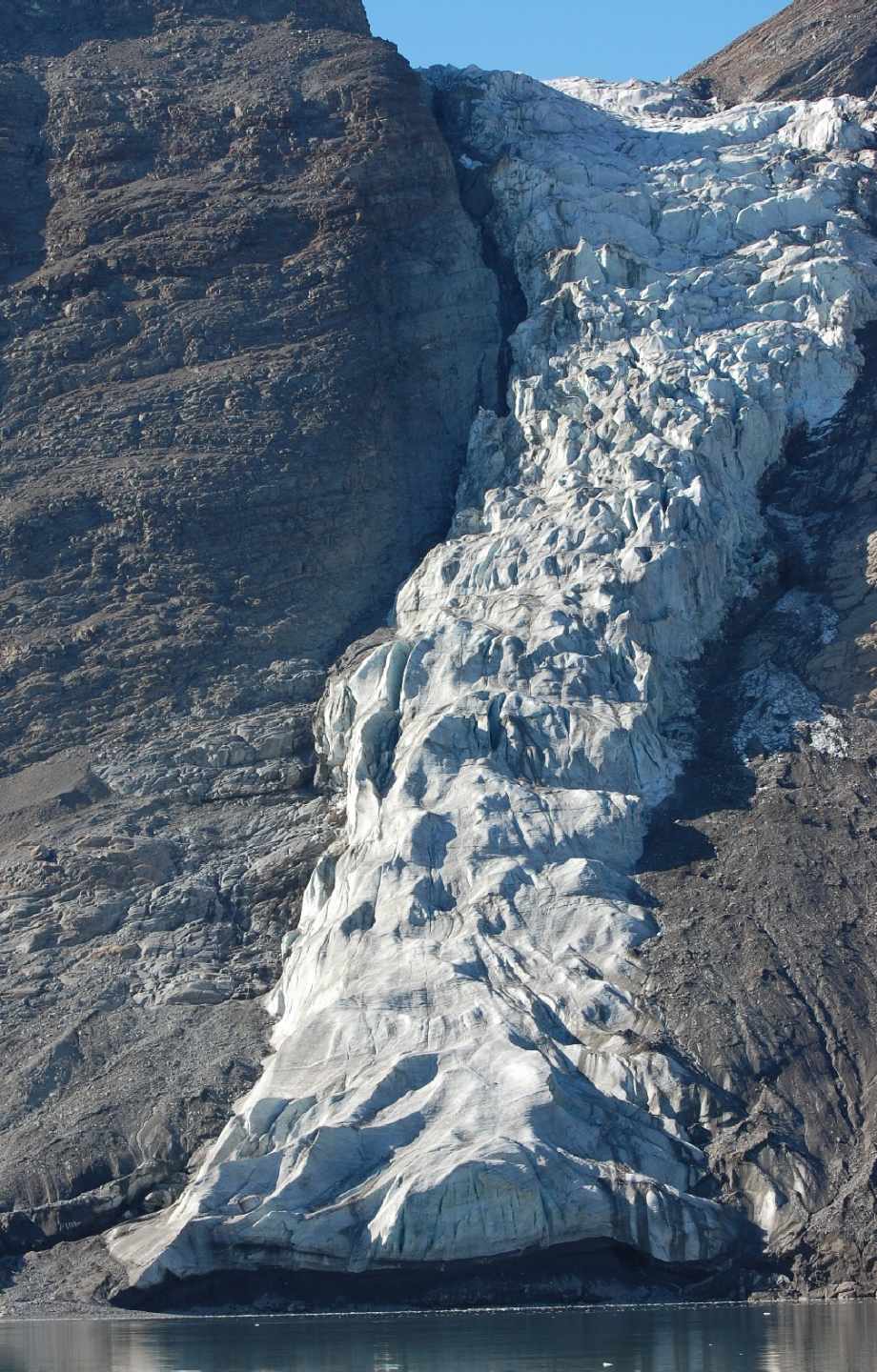 La capa de hielo de Groenlandia se derrite, arrojando agua dulce en las costas