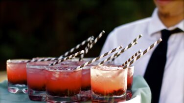 Los médicos ante la nueva ley del alcohol: guerra a la 'happy hour'