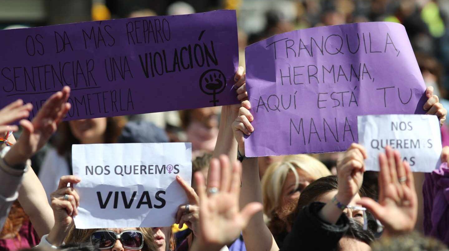 Protestas durante los actos del 2 de mayo en Madrid.
