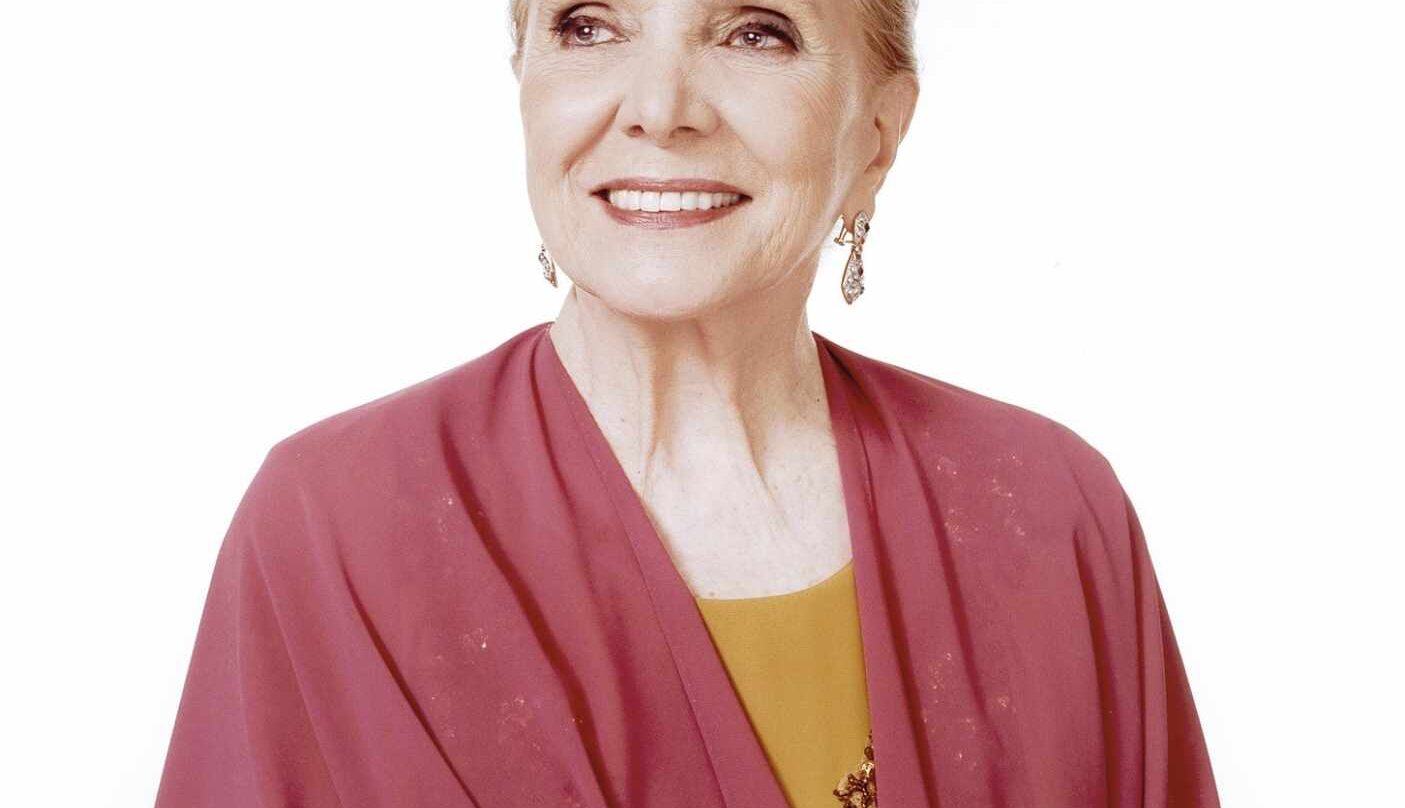 María Dolores Pradera, 'la voz de la canela'