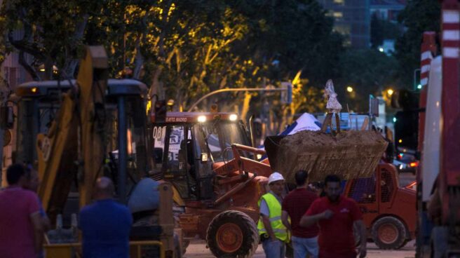 Los bomberos han encontrado al segundo desaparecido tras el derrumbe del edificio de la Calle General Martínez Campos.