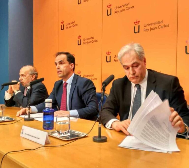 El profesor que no recordaba a Cifuentes porque "no era famosa", también imputado