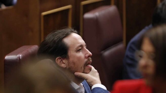 El líder de Podemos, Pablo Iglesias, en su escaño del Congreso.