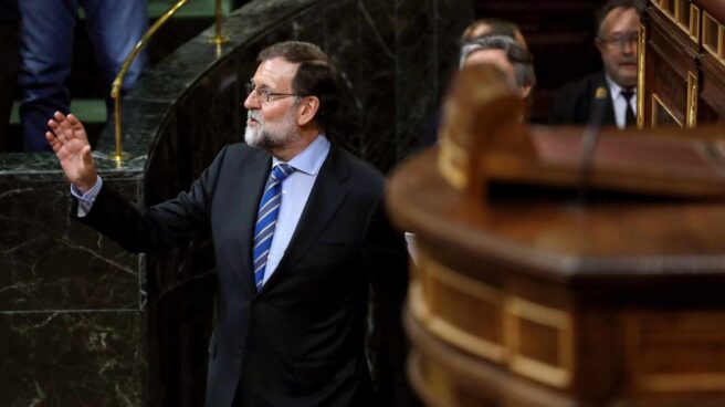 Rajoy descarta dimitir: "El mandato es para cuatro años y mi intención es cumplir"