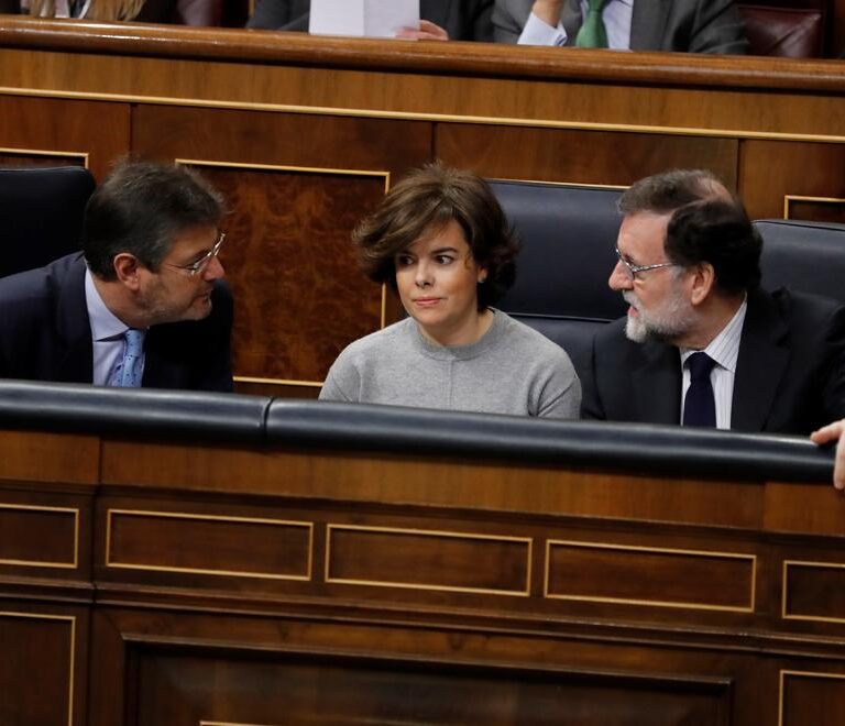 Los barones exigen que Rajoy apueste por ministros en mayo de 2019 para parar la sangría de votos