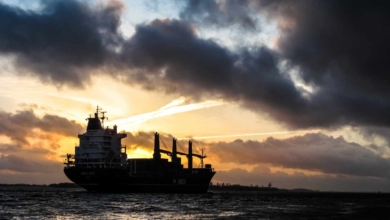 ¿Petróleo a 100 dólares? El cierre de Ormuz, el arma de Irán para poner en jaque la economía mundial