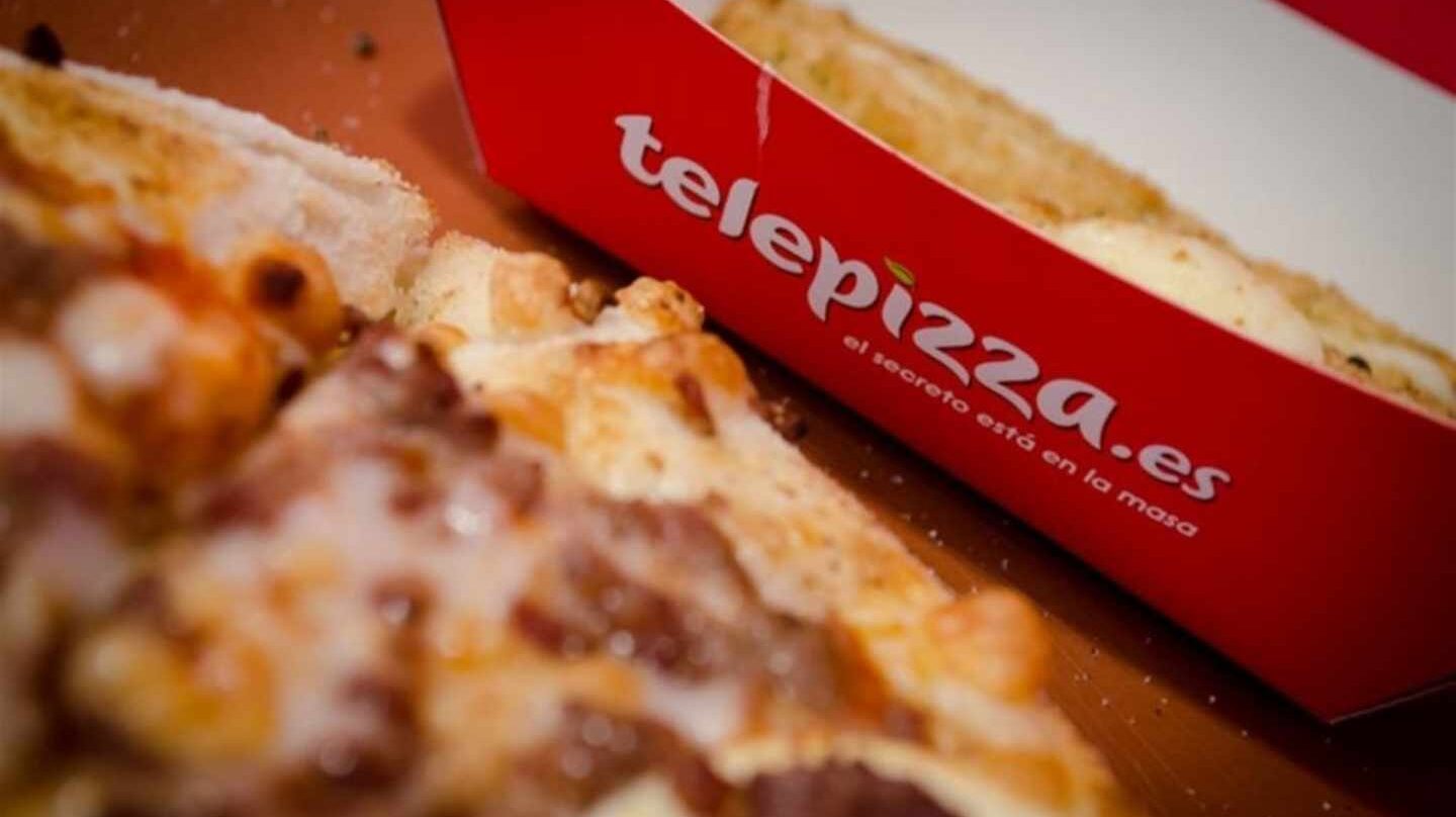 Telepizza sella una alianza con Pizza Hut para acelerar su crecimiento internacional.