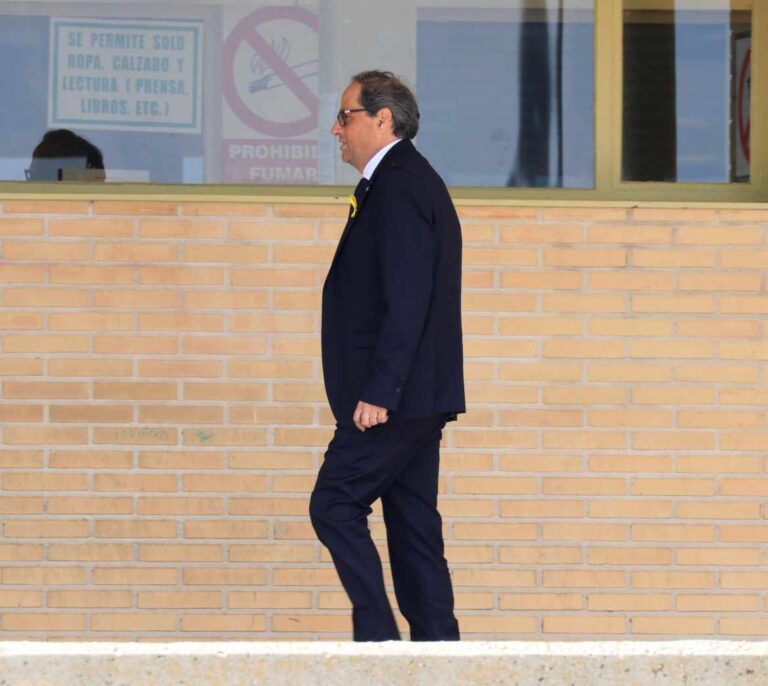 Torra suspende la toma de posesión y emprende acciones contra el Gobierno