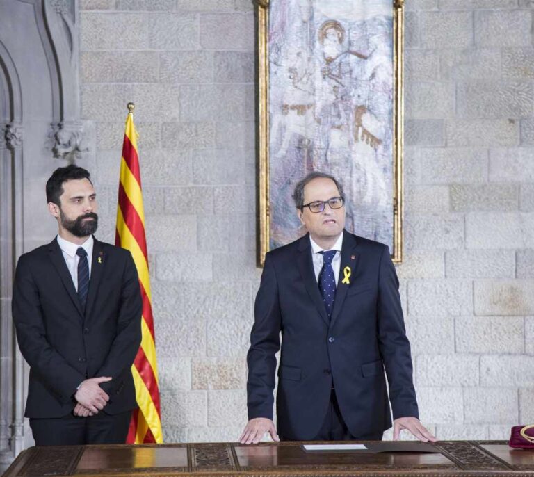 Cataluña después del 155: más de 200 ceses y dudas tras la llegada de Sánchez