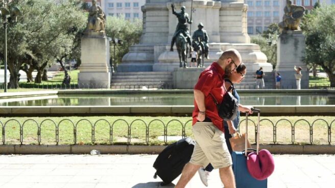 Turistas en la Plaza de España de Madrid.