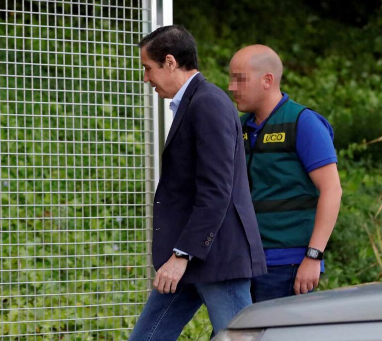 Zaplana recurrió al "traspaso encadenado" de fondos para blanquear su 'botín' en España