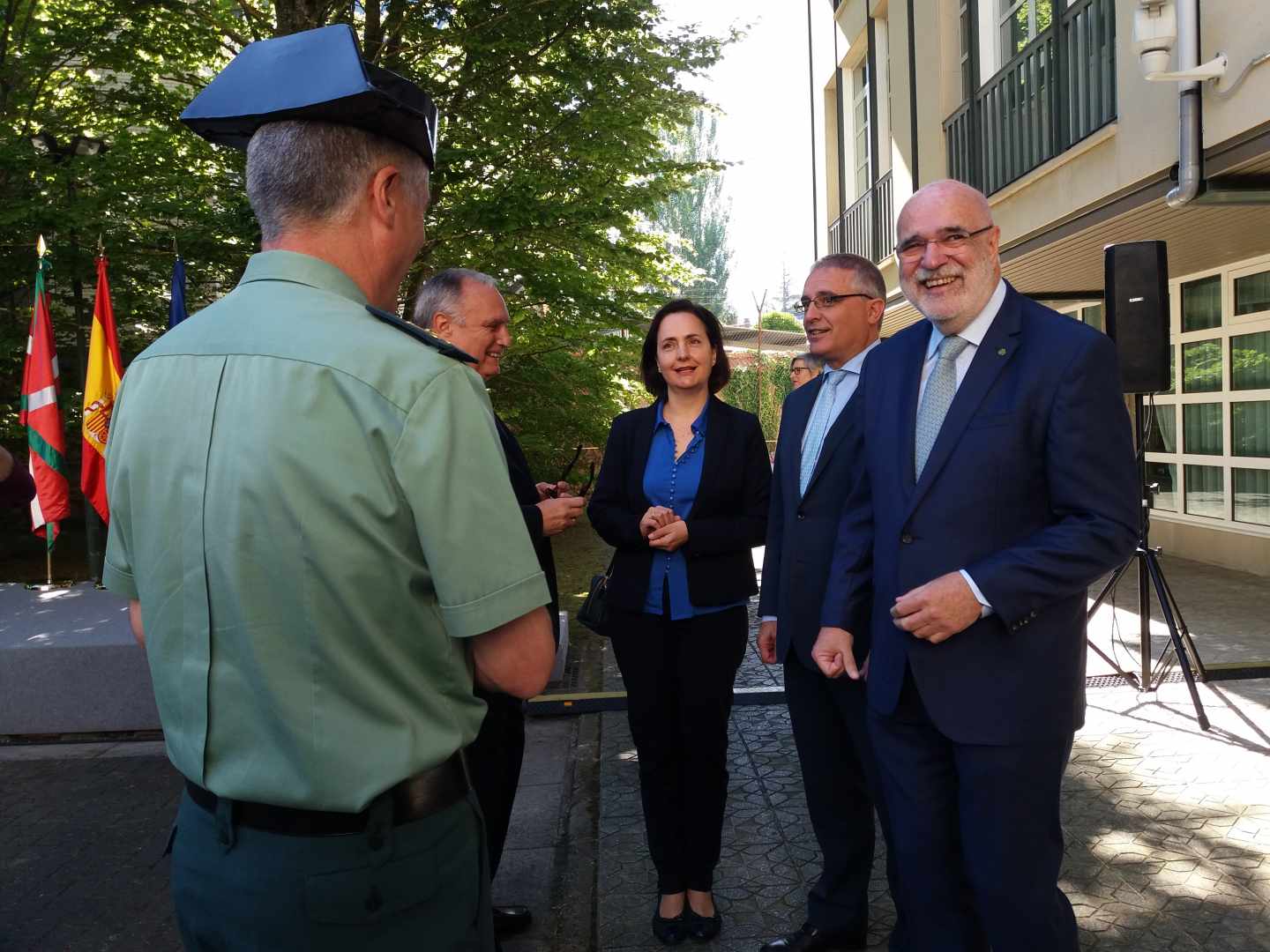 El delegado del Gobierno en Euskadi, Jesús Loza, sonríe durante el día de su toma de posesión.