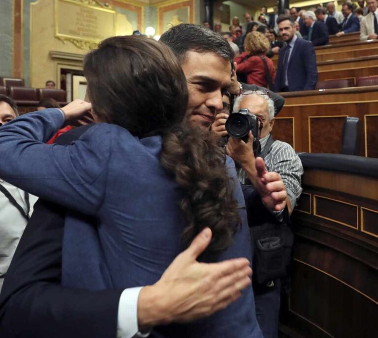 Sánchez se juega la credibilidad: aplaza la subida de las pensiones con el IPC que defendió