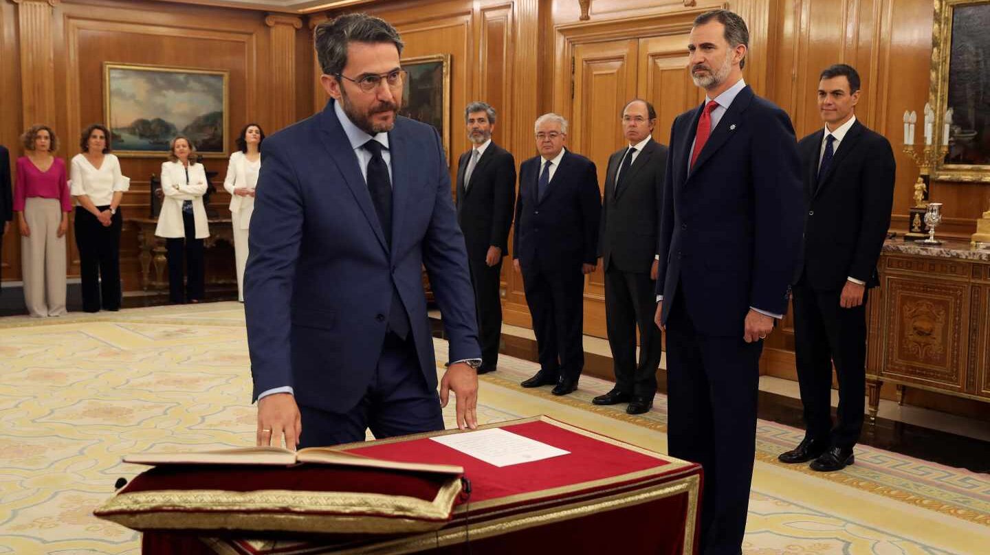 Máxim Huerta promete su cargo como ministro de Cultura y Deportes.