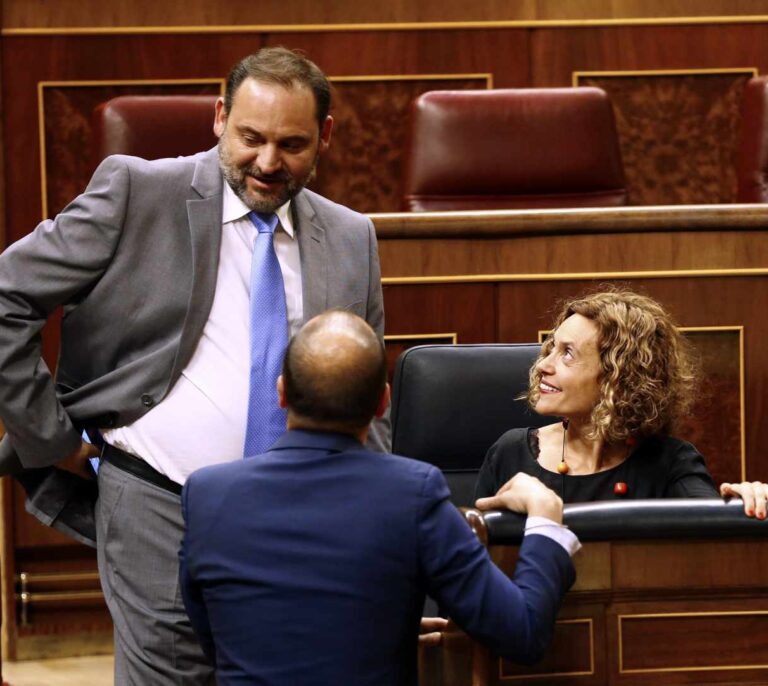 Robles, Ábalos y Batet, los tres ministros con acta de diputado, abandonan este viernes sus escaños