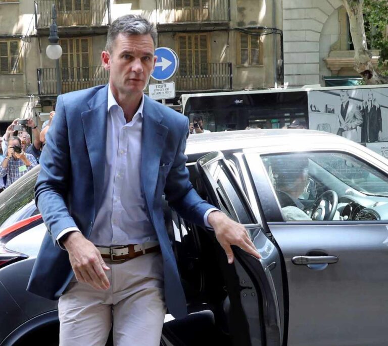 La Audiencia de Palma da cinco días a Urdangarin y Torres para ingresar en prisión