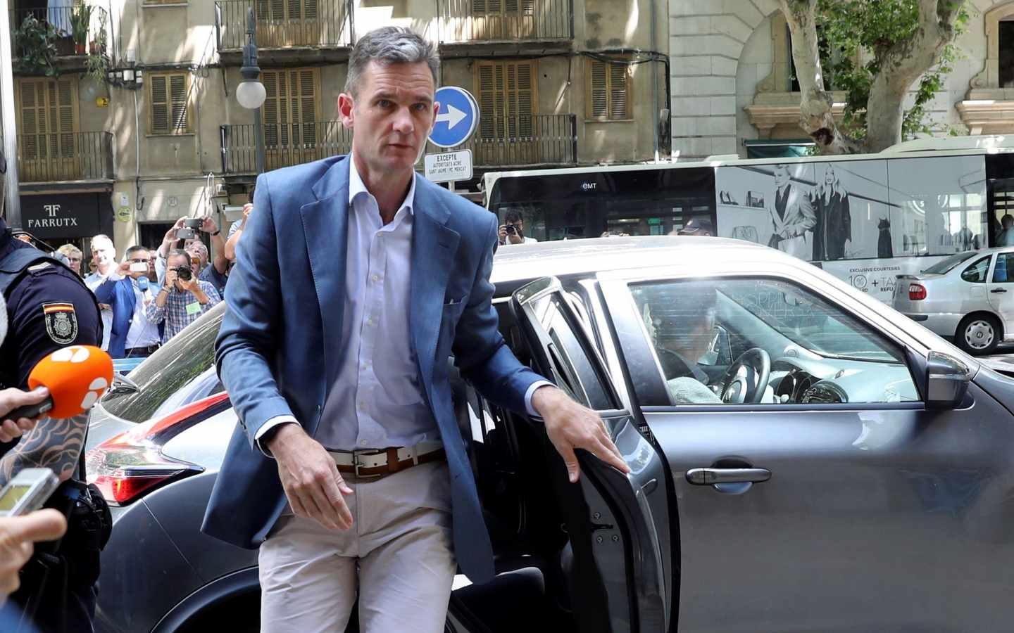 Iñaki Urdangarin llega a la Audiencia de Palma.