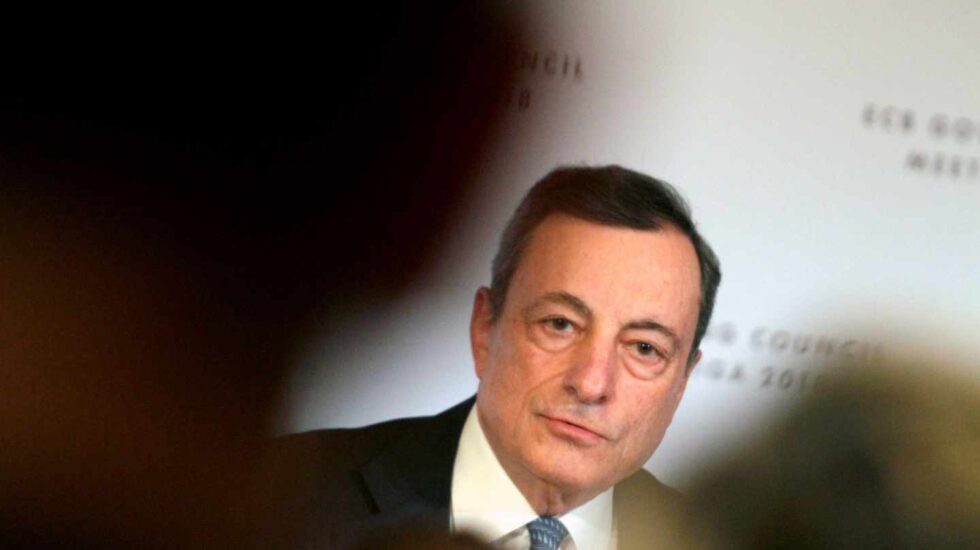 Draghi inicia el retorno a la normalidad con el reto de desterrar el fantasma de las dos Europa.