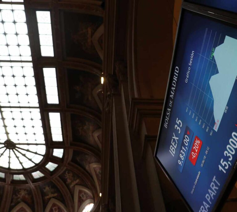 Italia vuelve a tensar el mercado y la prima de riesgo española rebasa los 100 puntos