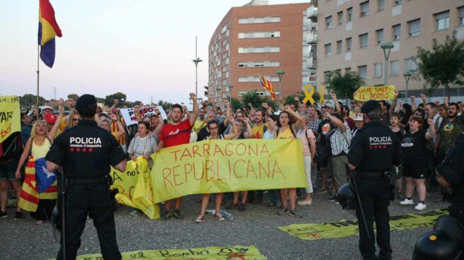 Protesta en Tarragona contra el Rey en los Juegos del Mediterráneo.