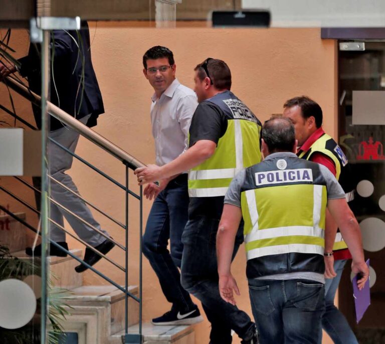 PP, Podemos y Cs exigen a Puig el cese del presidente de la Diputación de Valencia