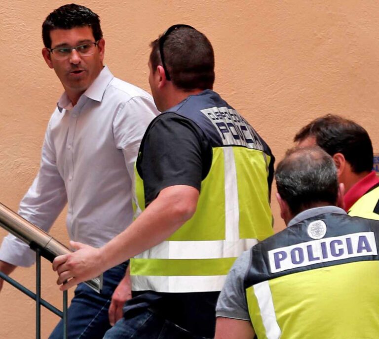 El PSOE destituye al presidente de la Diputación de Valencia detenido por corrupción