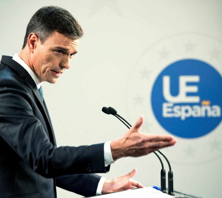Sánchez aboga por la subida de impuestos para tener "un sistema fiscal de primera"