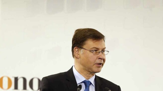 Bruselas pide a Sánchez mantener los parámetros presupuestarios del Gobierno de Rajoy