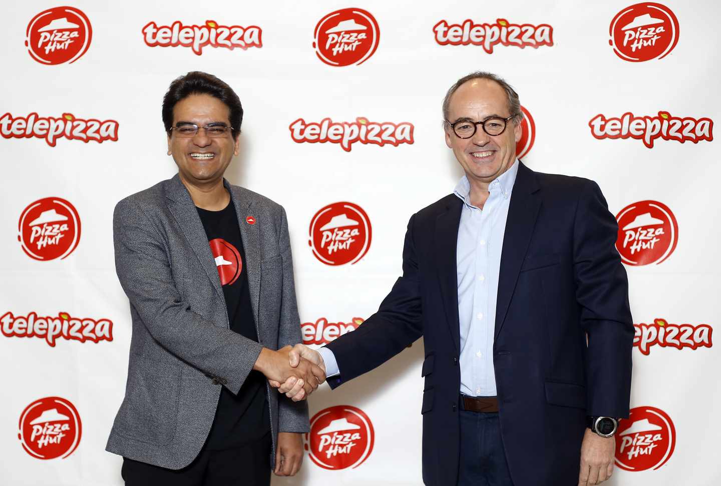 La alianza de Telepizza y Pizza Hut conquista al mercado pero desata una marejada interna.