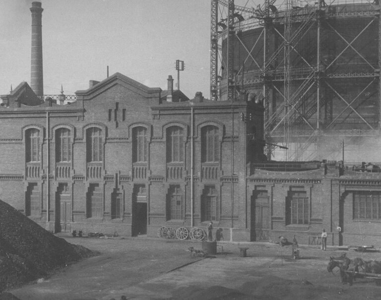 De Catalana para el Alumbrado a Naturgy: 175 años y seis nombres para Gas Natural