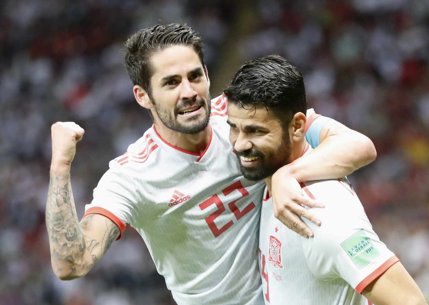 Isco y Diego Costa celebran el primer gol de España frente a Irán.