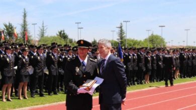 Policías y guardias civiles piden a Marlaska desfilar con el uniforme en el Orgullo Gay