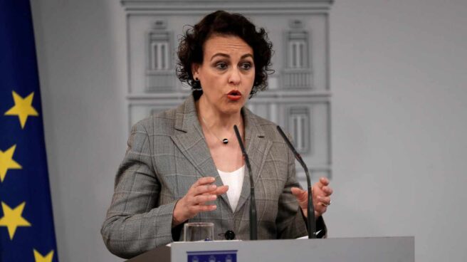 Magdalena-valerio-tarifas La ministra de Trabajo, Magdalena Valerio, tras reunirse con los agentes sociales.