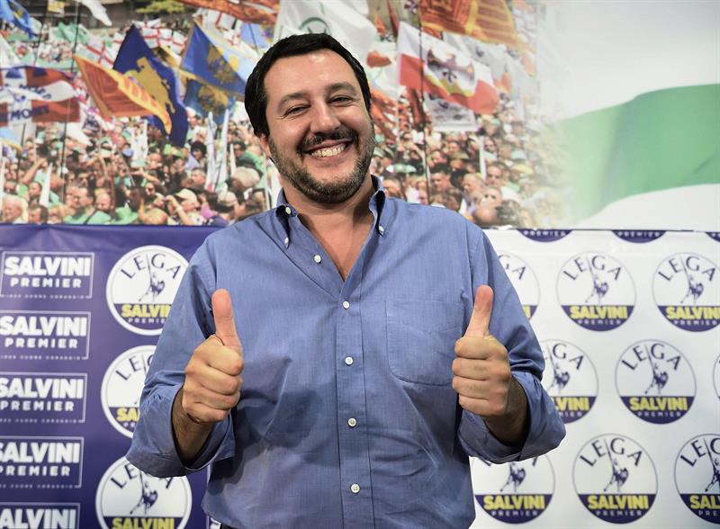 Matteo Salvini, líder de la Liga, tras una rueda de prensa en Milán.