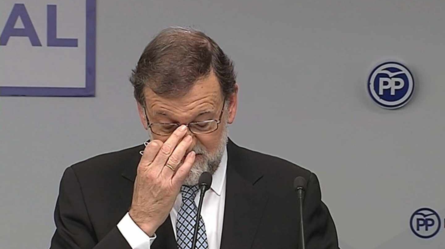 Mariano Rajoy, durante su intervención en la reunión del Comité Nacional del partido que se celebra en Madrid. Rajoy ha anunciado hoy que dejará la Presidencia de la formación y cumplirá su mandato hasta el día que el partido elija a su sustituto: "Es lo mejor para el PP, para mí y para España", ha dicho ante el Comité Ejecutivo Nacional.