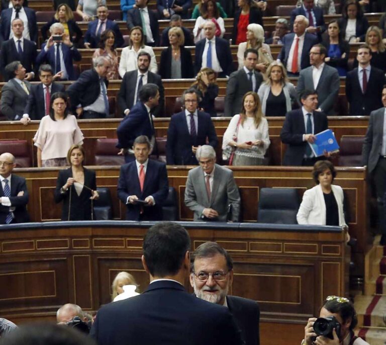 Baja el pesimismo por la situación política tras la investidura de Sánchez