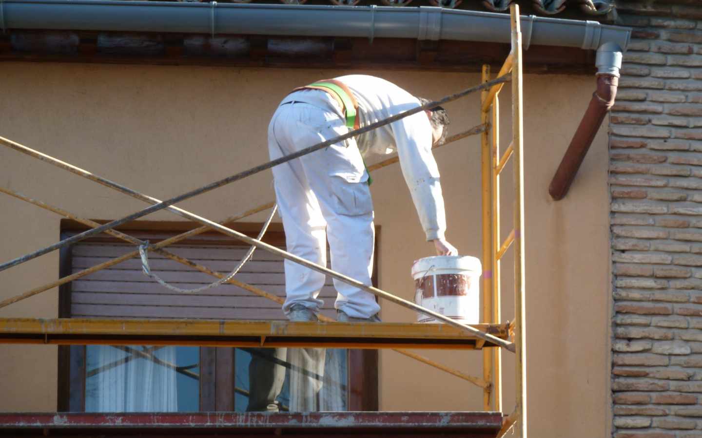 Madera, cobre, aluminio, cristal...: las reformas domésticas ya son un 30% más caras