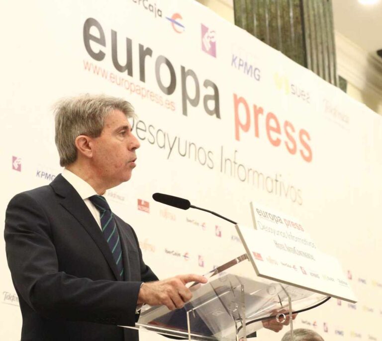 Ángel Garrido anuncia una nueva reducción de tasas universitarias en Madrid