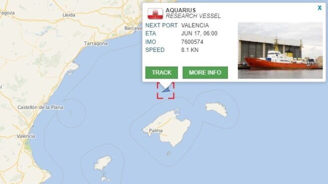 El Aquarius ya navega en aguas españolas y pasa frente a las costas de Mallorca