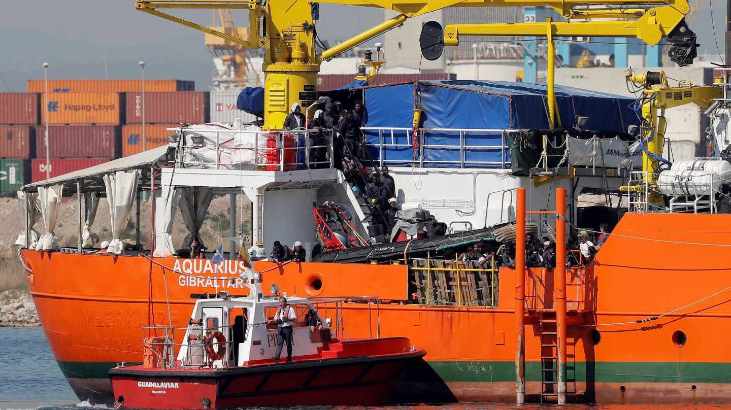 El Aquarius llega al puerto de Valencia.