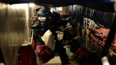 "Desesperación" en el Aquarius: "Hay gente que amenaza con saltar por la borda"