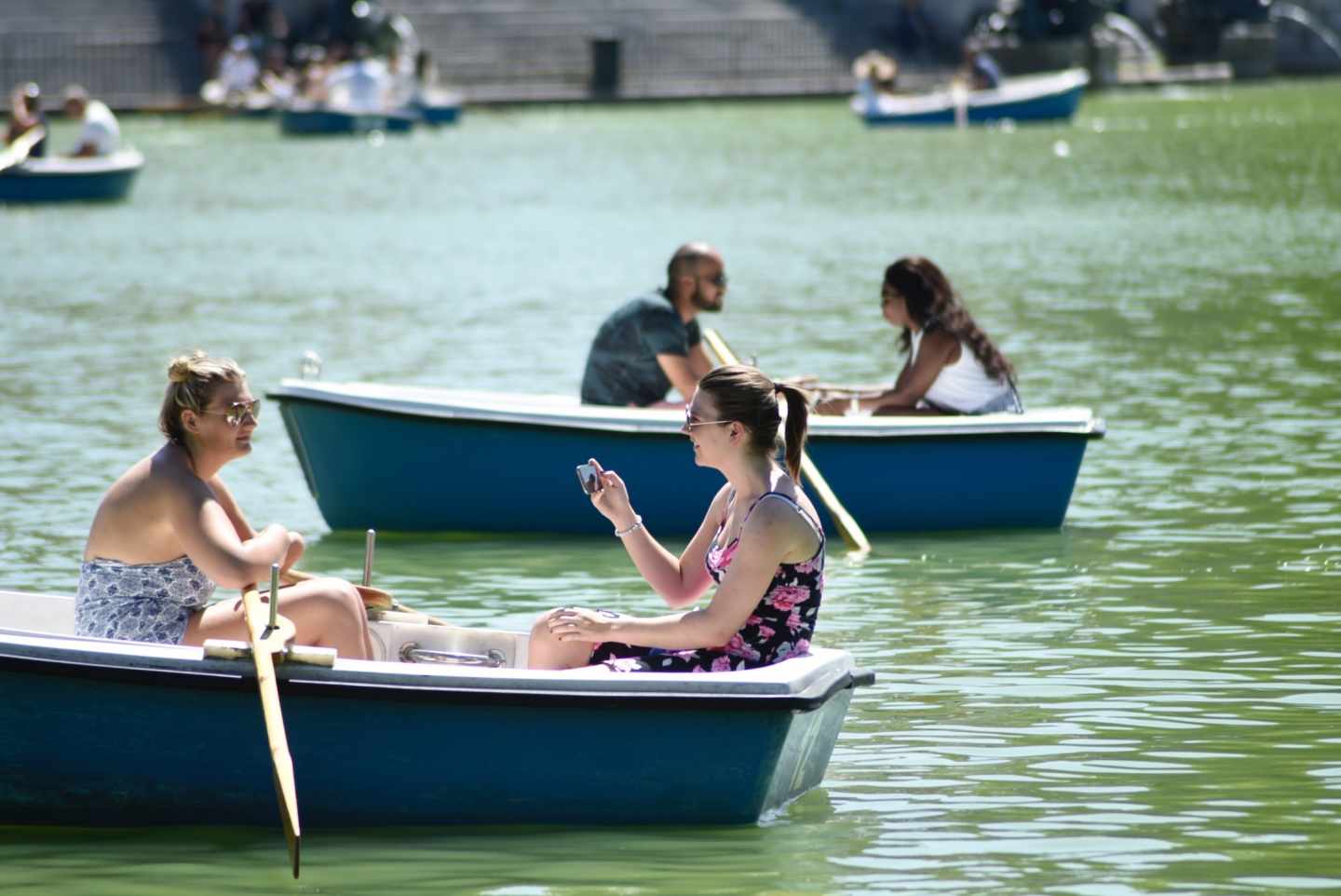 Barcas en El Retiro de Madrid.