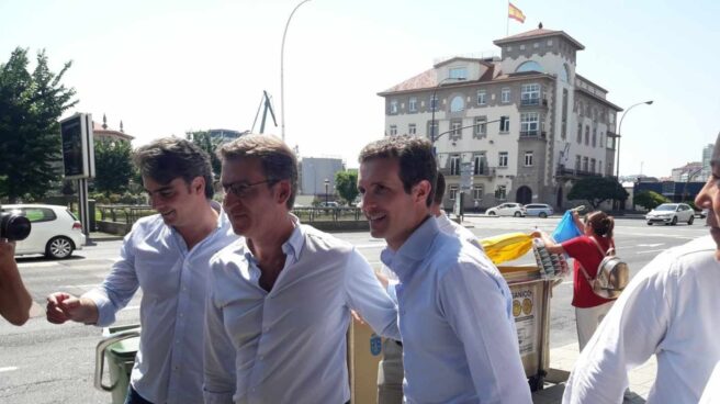 Felipe González, Aznar, Cameron, Macron... ¿y Pablo Casado?